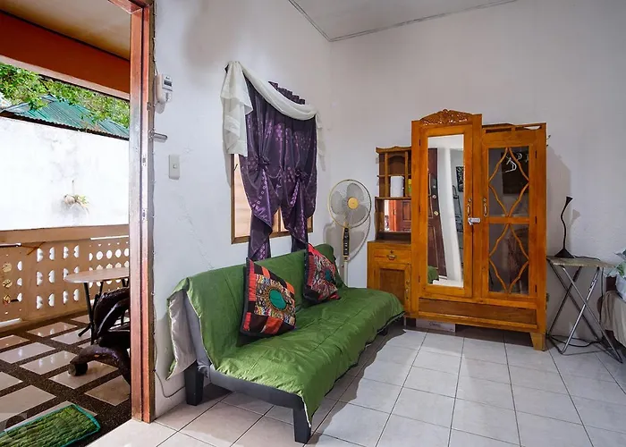 Gasthuis Panagsama Beach Studio - Claritas Moalboal